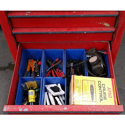 6 Drawer Rolling Tool Chest with Locking Wheels, Full of Equipment