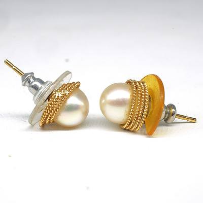 18ct Yellow Gold Pair of Cultured Pearl Stud Earrings, Round 7.00mm White with Very High Lustre