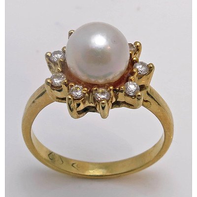18Ct Gold Pearl & Diamond Ring