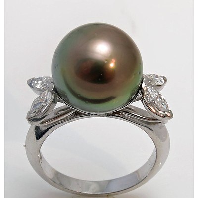 18Ct White Gold Tahitian Pearl & Diamond Ring