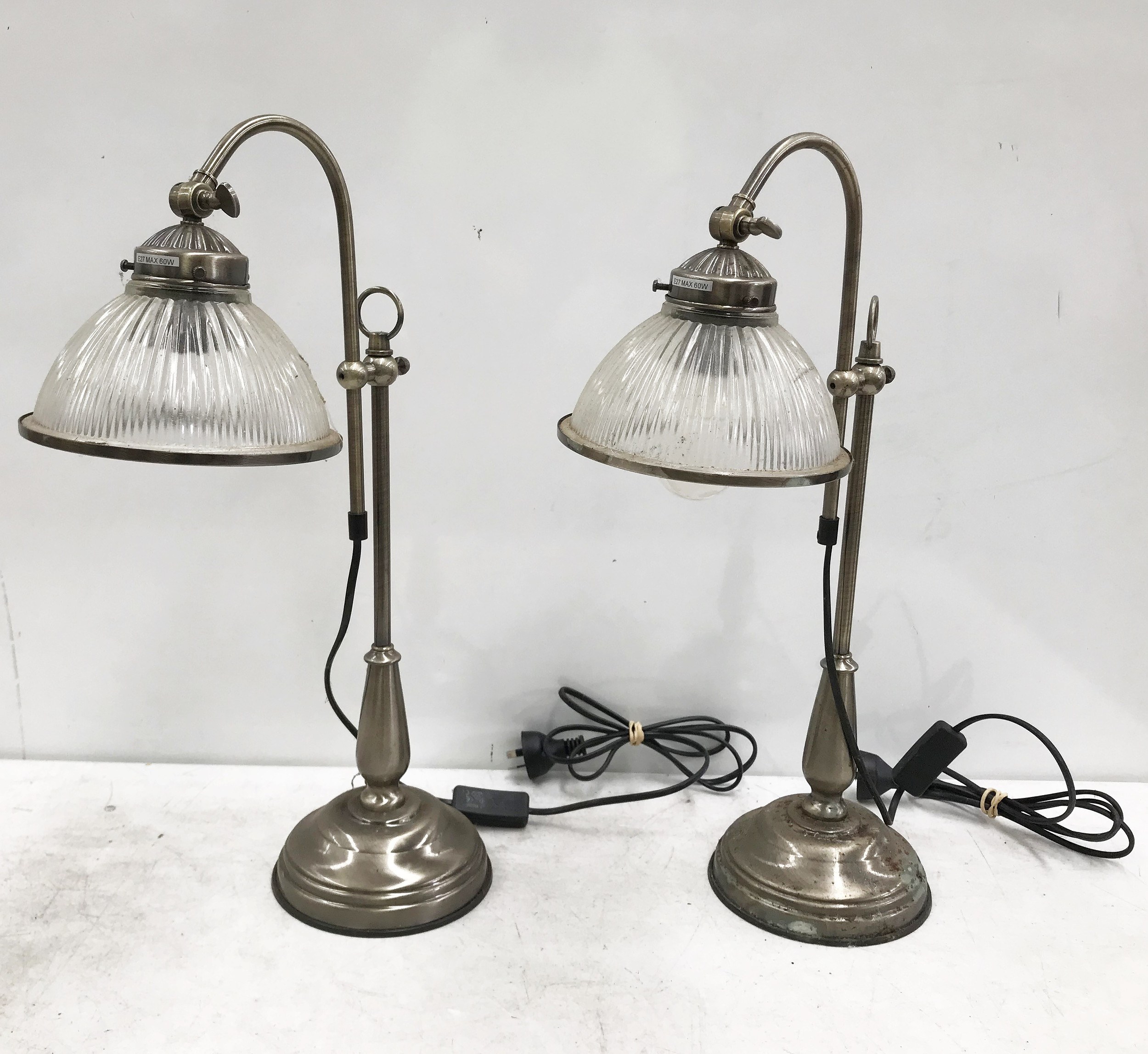 A Pair Retro Standing Desk Lamps Lot 1081191 ALLBIDS