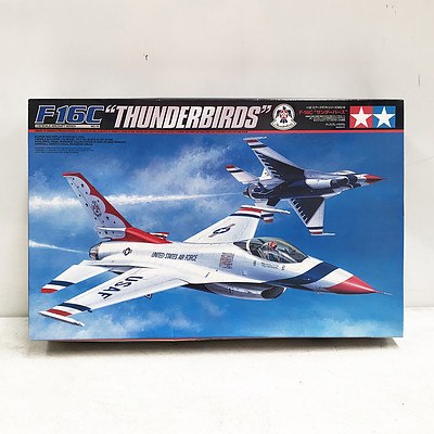 F16C Thunderbirds Model Plane