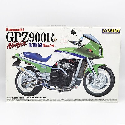 Kawasaki GPZ900R Ninja Model Bike