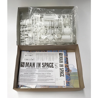 AMT Man in Space 5 Complete Nasa Rocket Plastic Model Kits 1:200th Scale