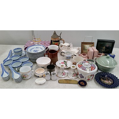 Selection of Homeware, Drinkware, Souvenirs and Ornaments