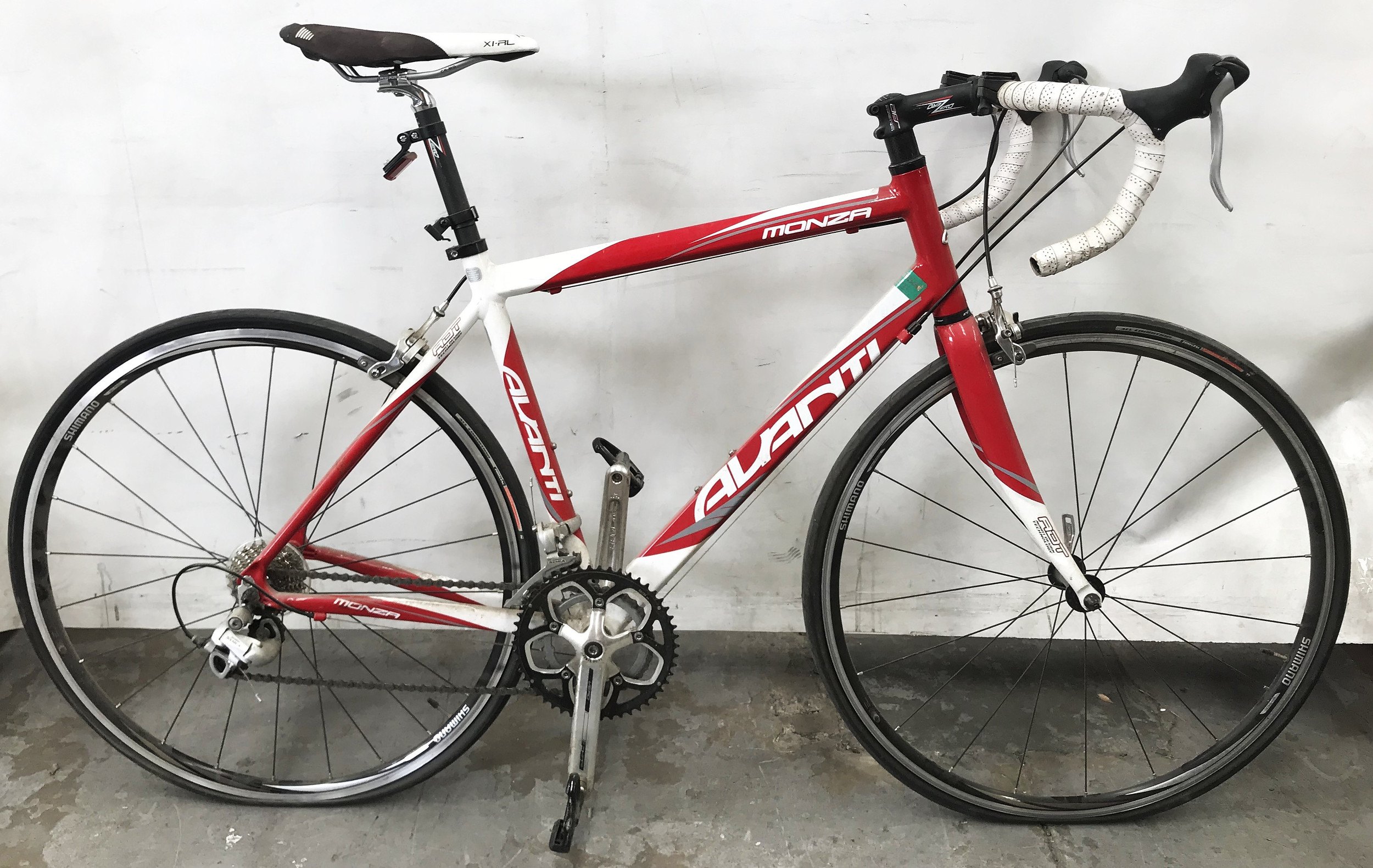 avanti giro road bike price