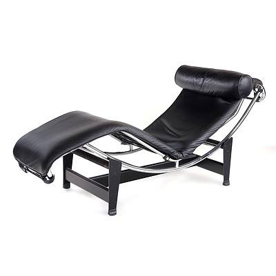 Le Corbusier Black Leather Upholstered LC4 Chaise Lounge, Made in Italy c.1970s