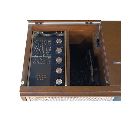 Kriesler Retro Sideboard with Turntable, TV & Control Panel