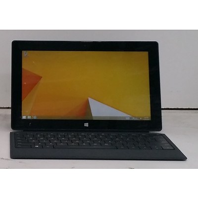 Microsoft Surface (1601) Pro 2 10-Inch 256GB Core i5 (4300U) 1.90GHz 2-in-1 Detachable Laptop