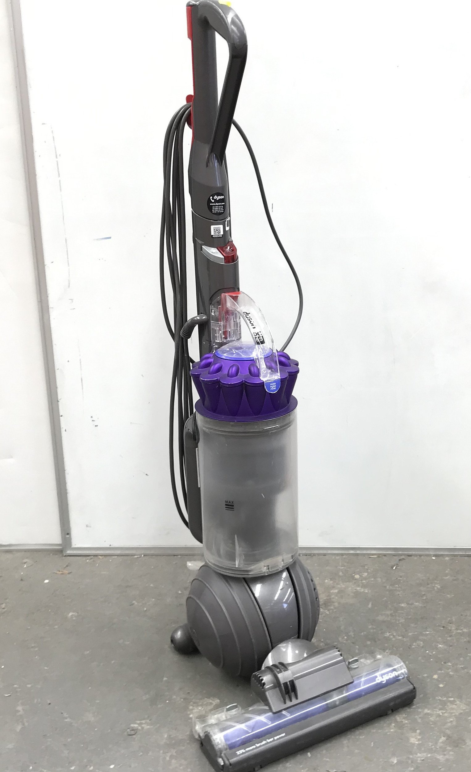 Dyson DC65 Upright Vacuum Cleaner - Lot 1073785 | ALLBIDS