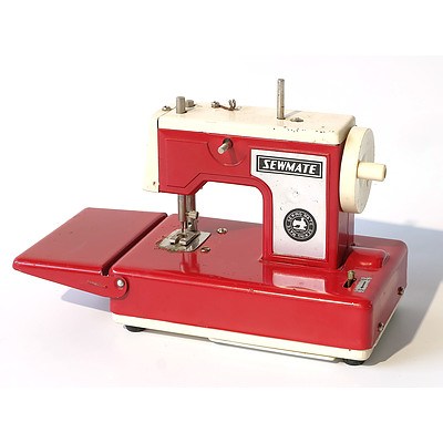 Japanese Sewmate Battery Powered Tin/Metal Sewing Machine