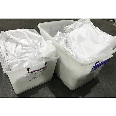 Quantity of White Gauze Type Fabric