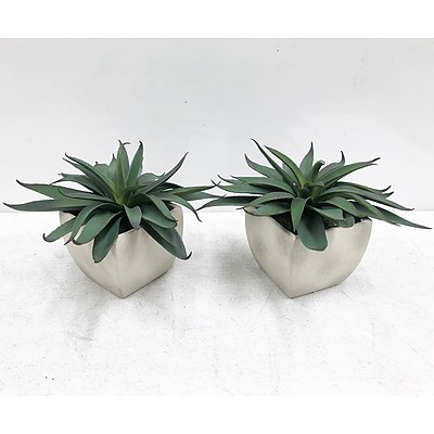 Lot of 24 Display Fake Plants In Vases