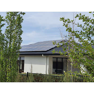 Fully installed 5 kW solar system (16 x Jinko 315 W panels) with 5kW Solis Inverter - Valued at over $7,500 + Installation