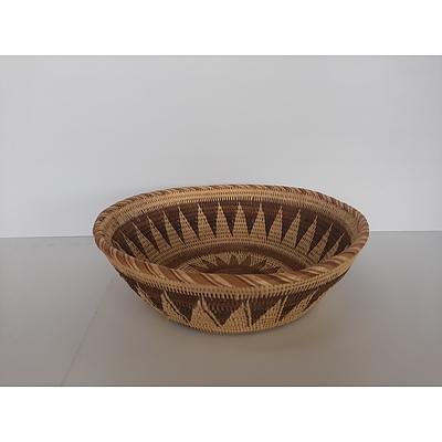 Set of 2 African handwoven baskets I