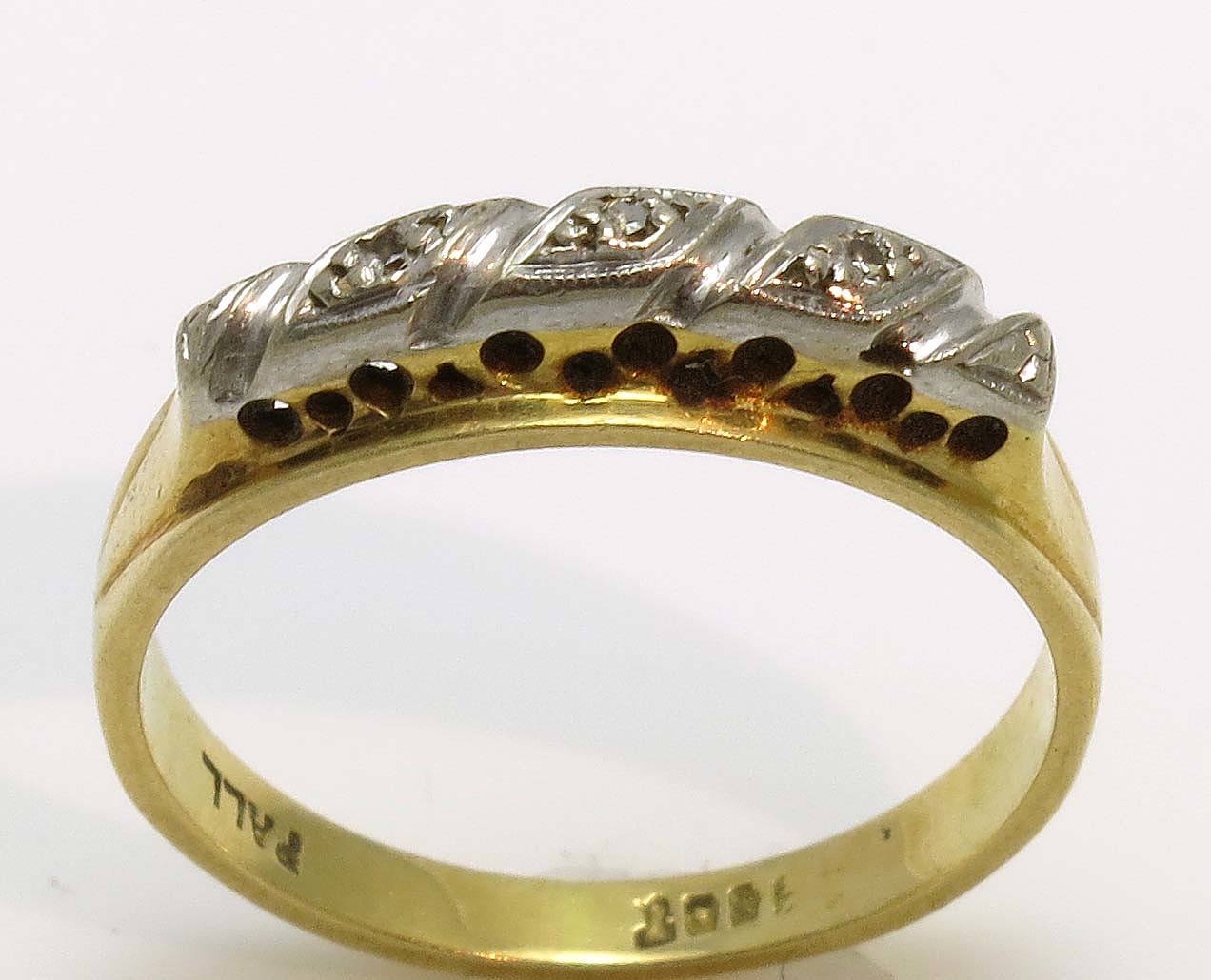 Vintage Diamond Ring: 18Ct Gold - Lot 1077573 | ALLBIDS