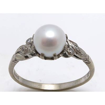18Ct White Gold & Platinum Pearl Ring