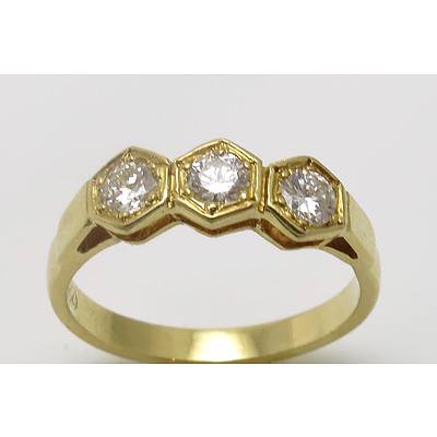 18Ct Gold 3 Stone Diamond Ring - Est Diamonds = 0.47Cts