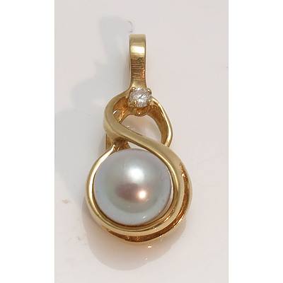 14Ct Gold Pearl & Diamond Pendant