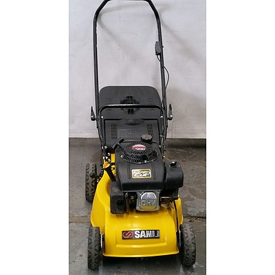 Sanli LCS400 4-Stroke Lawnmower and Catcher