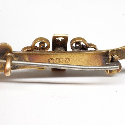 Antique Australian 15ct Yellow Gold Bar Brooch with Garnet Topped Doublet and Seed Pearl