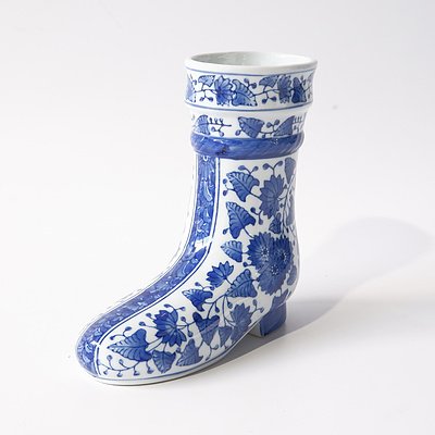 White Swan Hotel Porcelain Boot