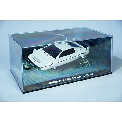 Scale Model of Lotus Esprit from the Movie 'The spy who loved me' in Display Case