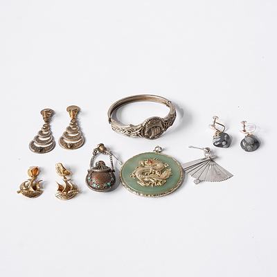 Various Costume Jewellry, Including Pendants and Earings