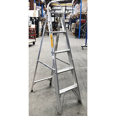 Bailey Aluminium Step Ladder