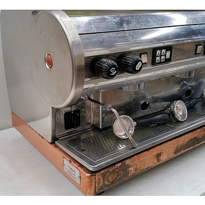San Marino(C.M.A) Three Group Head Coffee Machine and Mazzer Luigi Commercial Coffee Grinder
