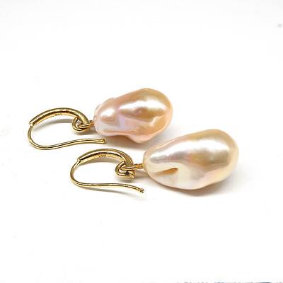18ct Yellow Gold Baroque Pearl Earrings