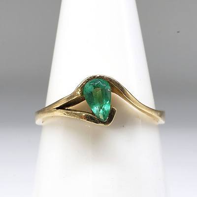 18ct Yellow Gold and Natural Emerald Ring
