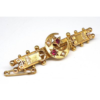 Antique Australian 15ct Yellow Gold Bar Brooch with Garnet Topped Doublets and Two Half Seed Pearls