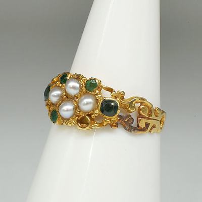 Victorian 18ct Yellow Gold Ring with Emerald and Seed Pearl