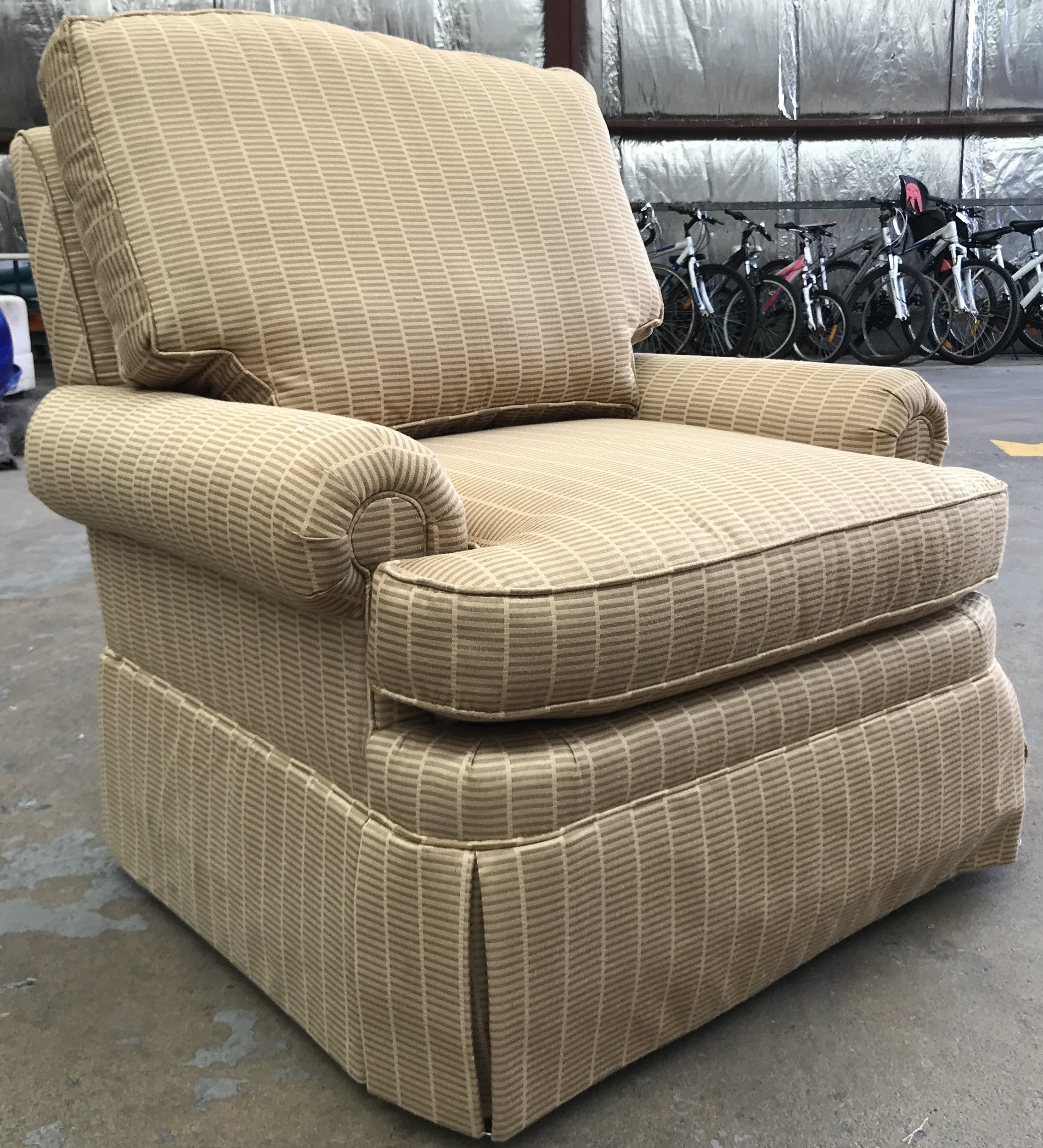 Drexel Heritage Armchair Lot 1077691 ALLBIDS