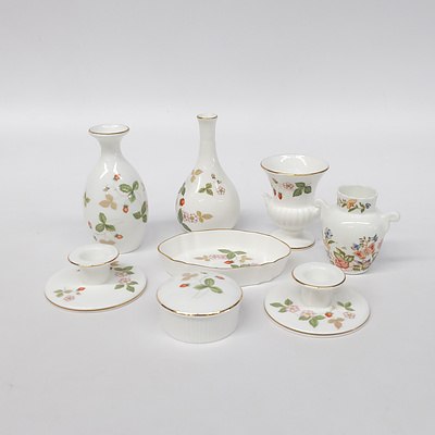 Seven Pieces of Wedgwood Wild Strawberry Patterned Bone China and a Piece of Aynsley Bone China Cottage Garden Pattern