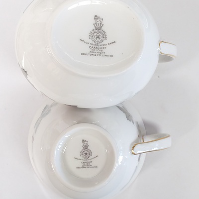 31 Piece Royal Doulton English Translucent China Dinner Service in Camelot Pattern