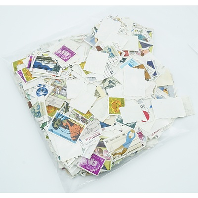 Large Quantity of Australian Stamps