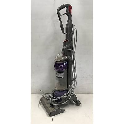 Dyson DC25 Vacuum Cleaner