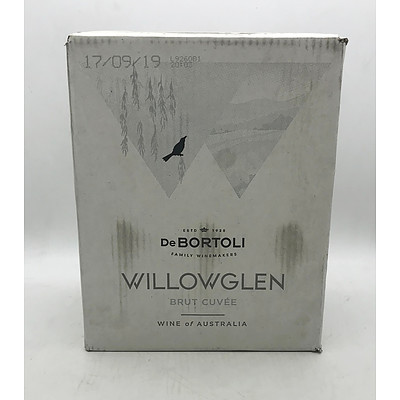 Case of 6x DeBortoli NV Willowglen Brut Cuvee 750mL