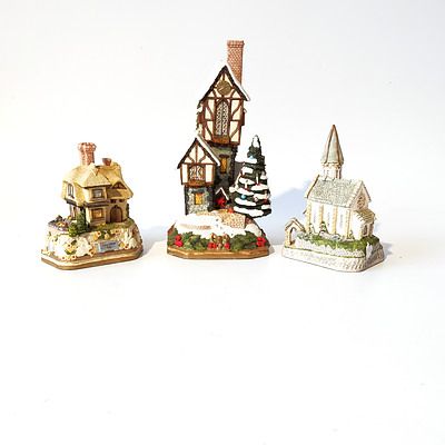 Three David Winter Miniature English Cottages Including, Spring Hollow, The Chrismas Time Clockhouse and More