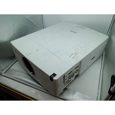 Sanyo PLC-WTC500AL 3LCD Projector