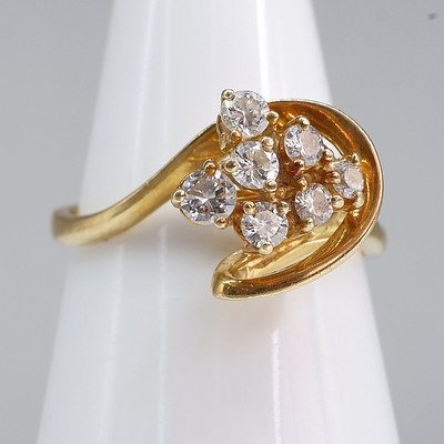 18ct Yellow Gold Diamond Cluster Ring, (H Si)