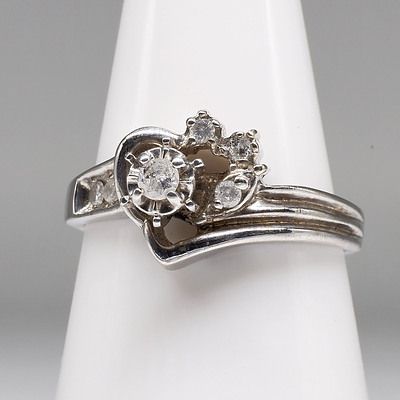 10ct White Gold Ring with Six Round Brilliant Cut Diamonds