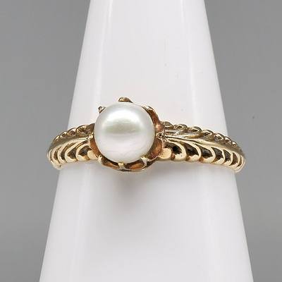 14ct Yellow Gold Cultured Pearl Ring