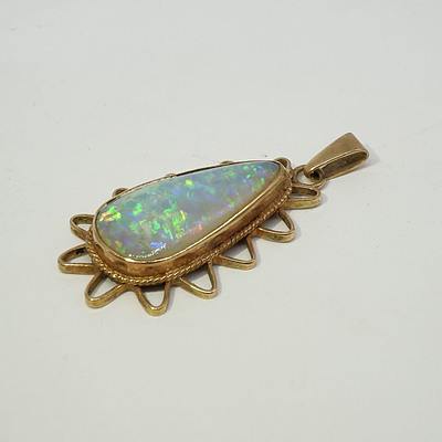 9ct Yellow Gold Pendant With Pear Shaped Cabochon of Solid Opal