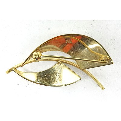 German 8ct (333) Yellow Gold Brooch, with Engraved Patterned Finish, 3.4g, Circa 1960
