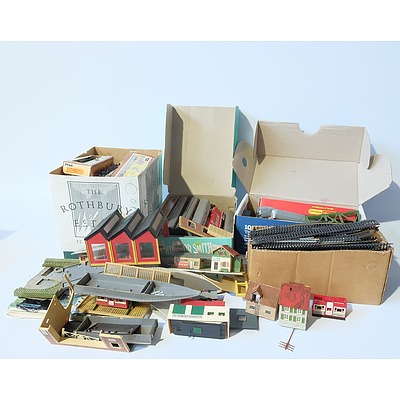 Large Group of Vintage Trains, Track and Settings Including Tyco and Hornby