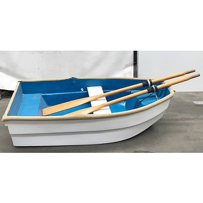 6 Foot Row Boat with 2 Wooden Oars