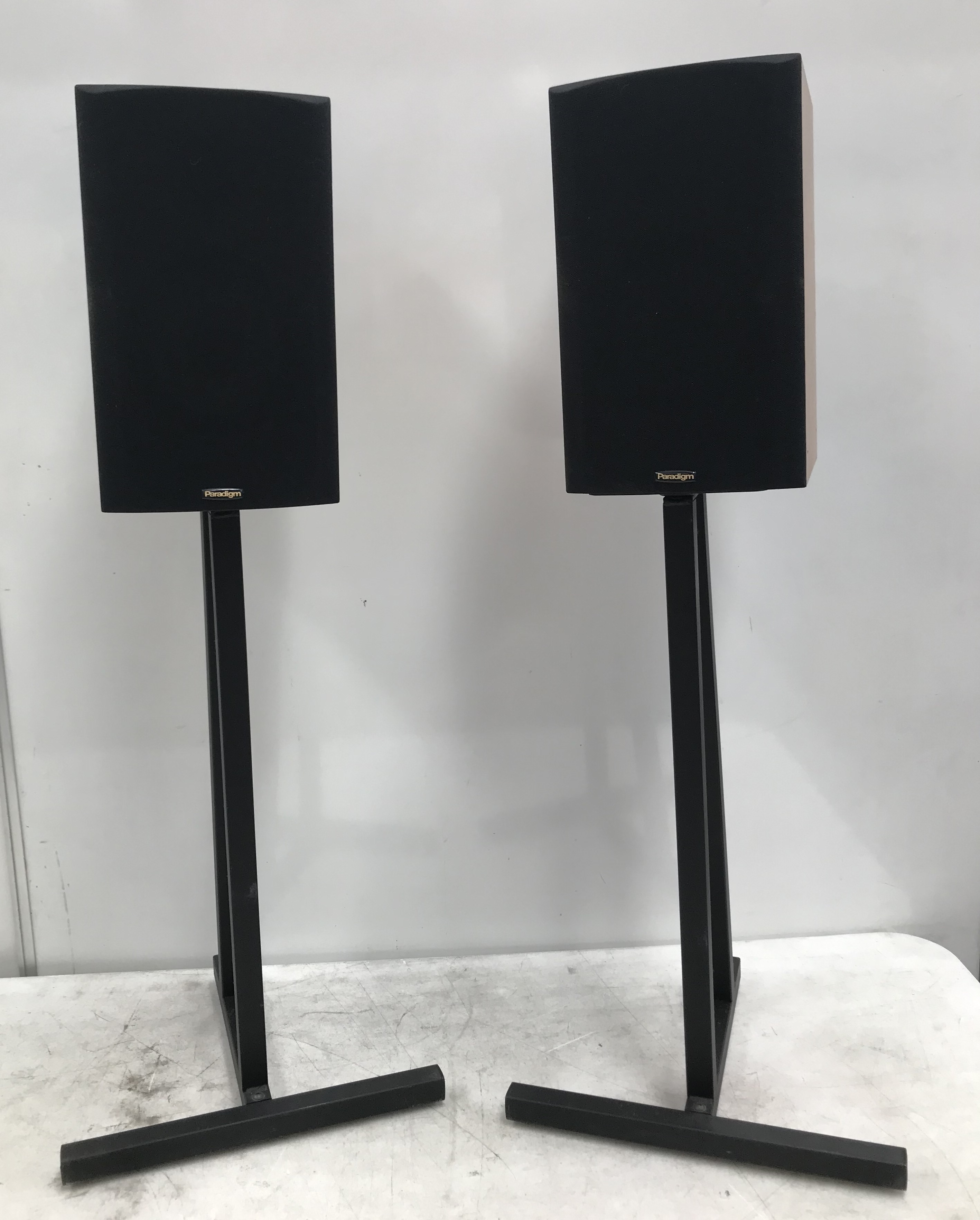 paradigm titan v3 speakers